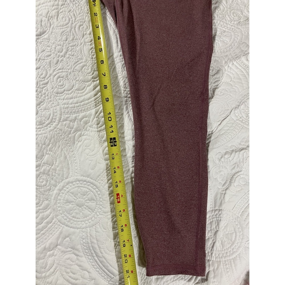 Fabletics Leggings Women's Size Medium Mauve 21" inseam Athleisure Wear Yoga - Picture 5 of 8